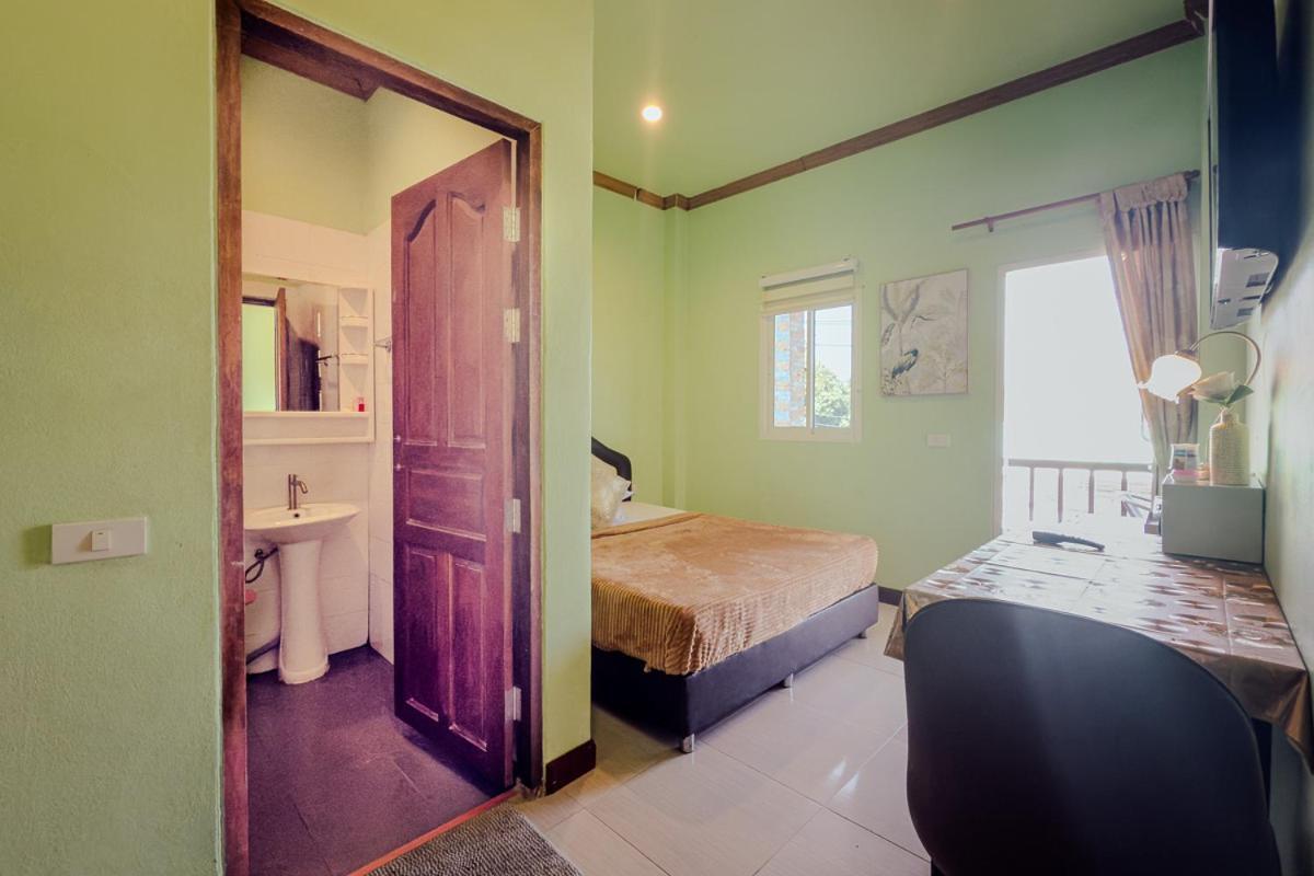 Passion Nai Harn Bed & Breakfast Room photo